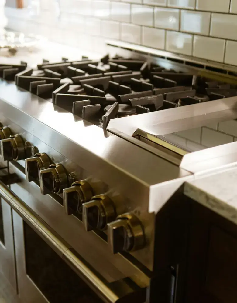 Gas range and cooktop repair in a Los Angeles kitchen